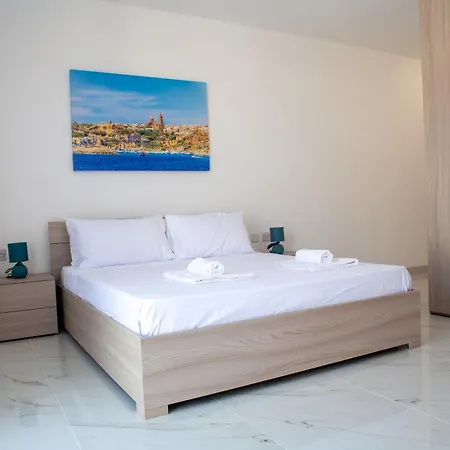 Apartment Modern 3-bedroom With Balcony & Ac, Gozo