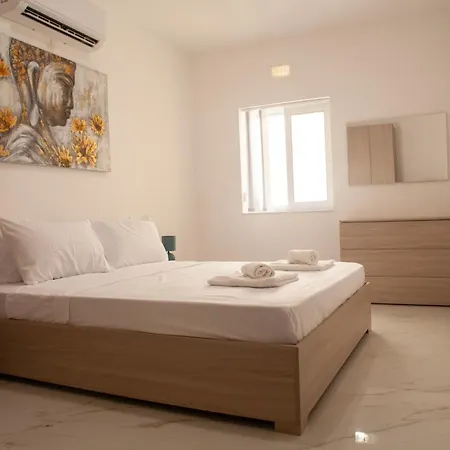 Modern 3-bedroom With Balcony & Ac, Gozo *