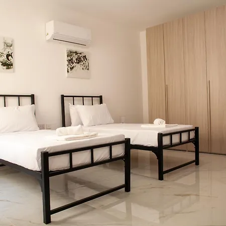 Modern 3-bedroom With Balcony & Ac, Gozo *