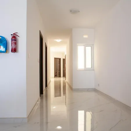 Apartment Modern 3-bedroom With Balcony & Ac, Gozo