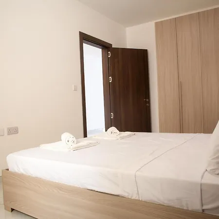 Modern 3-bedroom With Balcony & Ac, Gozo Apartment Xewkija