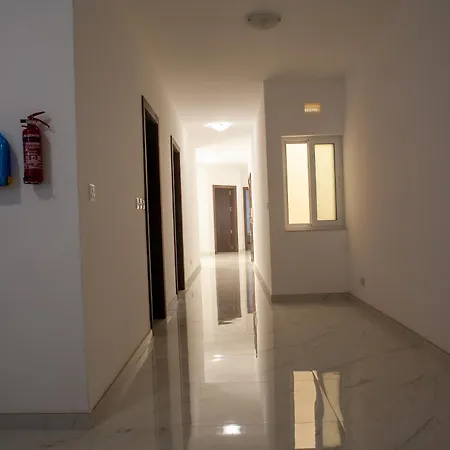Modern 3-bedroom With Balcony & Ac, Gozo Apartment